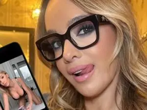 Streamate Best Webcam of VIRGINIECAPRICE