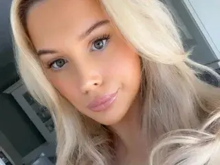 Streamate Best Webcam of AuroraDollxo