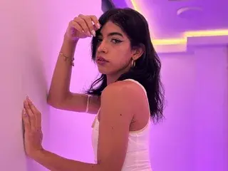 Streamate Live Porn of AlahiaRodriguez