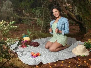 Streamate Live Sex Cam of Luna_Marquez