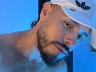 Streamate Watch Live Sex Cams of MateoBaer