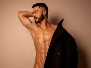 Streamate Nude Webcam of Cameros_Pierce