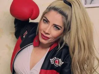 Streamate Adult Webcam of viktoria_davis