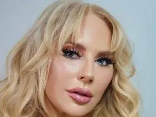 Streamate Live Sex Cam of PlayfulPaigeXO