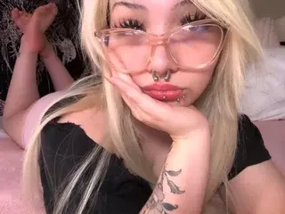 Streamate Free Porn Cam of nymphokitty