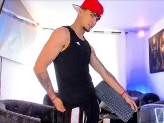 Streamate Adult Video Chat of Miguelaguirre0