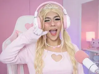 Streamate Adult Video Chat of DanniiGrovers