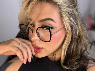 Streamate Live Sex Cam of Annika_Merliahh