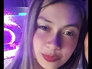 Streamate Watch Live Sex Cams of CherrynAriana