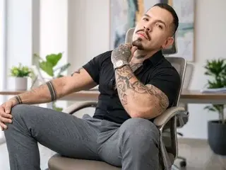 Streamate Live Sex Cam of Adil_nova_lock