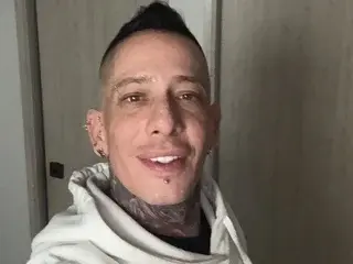 Streamate Nude Webcam of Santyof19