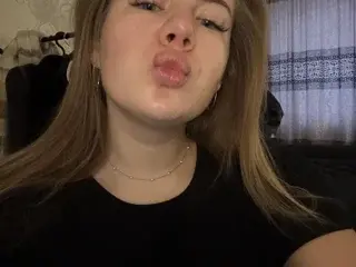 Streamate Private Sex Chat of NikaShadow