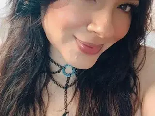 Streamate Sex Cam of SophieCurvess