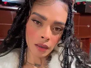 Streamate Sex Cam of EmmaEbonyX19