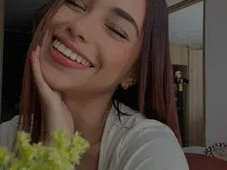 Streamate Free Porn Cam of AnnieAdaams