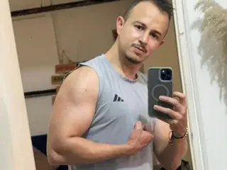 Streamate Free Live Porn of jacobstrokes190