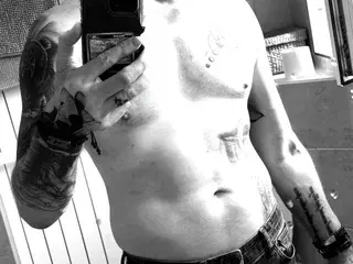 Streamate Nude Webcam of Mr_B_Naughty
