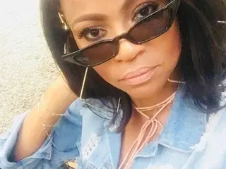 Streamate Adult Webcam of HOOTY_STEPMOMMY