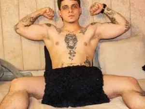 Streamate Watch Live Sex Cams of DennisMunera
