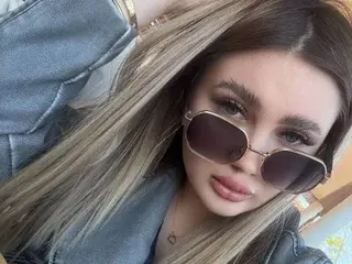 Streamate Free Live Porn of SlankyMic