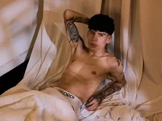 Streamate Free Porn Cam of Angel_luna23