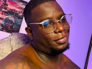 Streamate Sex Cam of MuscularJohn