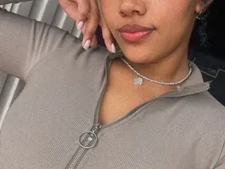 Streamate Free Porn Cam of SkyLoren