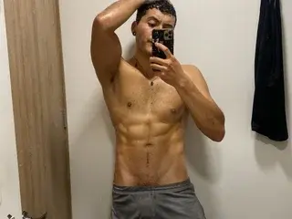 Streamate Free Live Porn of AronMuller