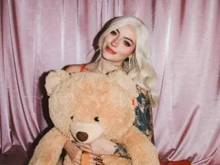 Streamate Watch Live Sex Cams of Elizabeth_Dumont