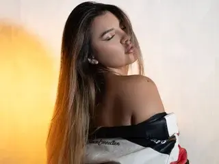 Streamate Free Live Porn of megann_glow