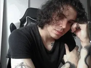 Streamate Nude Webcam of Leon_Harry