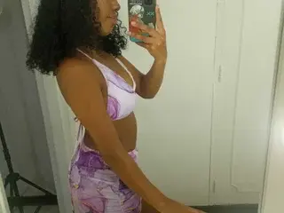 Streamate Sex Cam of Naomi_Acosta