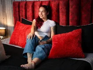 Streamate Sex Cam of MaxineRoss