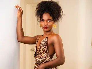Streamate Free Live Porn of RayzaLebons