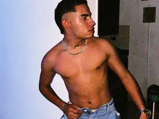Streamate Adult Video Chat of LiamCoxx