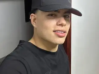 Streamate Adult Video Chat of Clayy_black