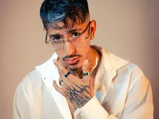 Streamate Live Sex Cam of Donovan_Desmond