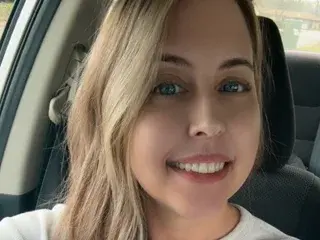 Streamate Free Porn Cam of KayBayBees