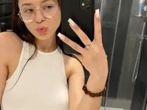 Streamate Free Live Porn of Dinara_Betri