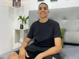 Streamate Watch Live Sex Cams of LukazCaballero