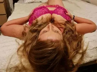 Streamate Best live sex cam show of 32hbusty