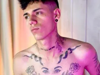 Streamate Free Live Porn of tommy_valverde