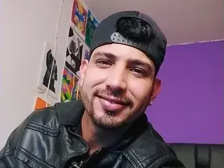 Streamate Free Live Porn of ashttoncooper