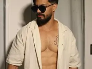 Streamate Live Porn of DannSaenz88