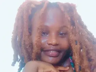 Streamate Nude Webcam of Petite_me