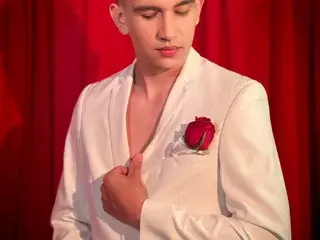 Streamate Nude Webcam of mikaelslow