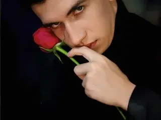 Streamate Sex Cam of mikaelslow
