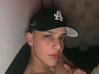 Streamate Best live sex cam show of Thomas_May4rs