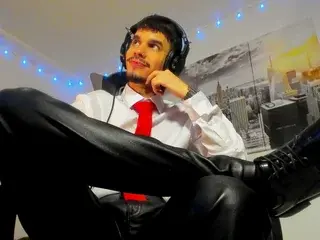 Streamate Sex Chat of BRAYHAMBROWN
