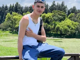 Streamate Best live sex cam show of alextsexx